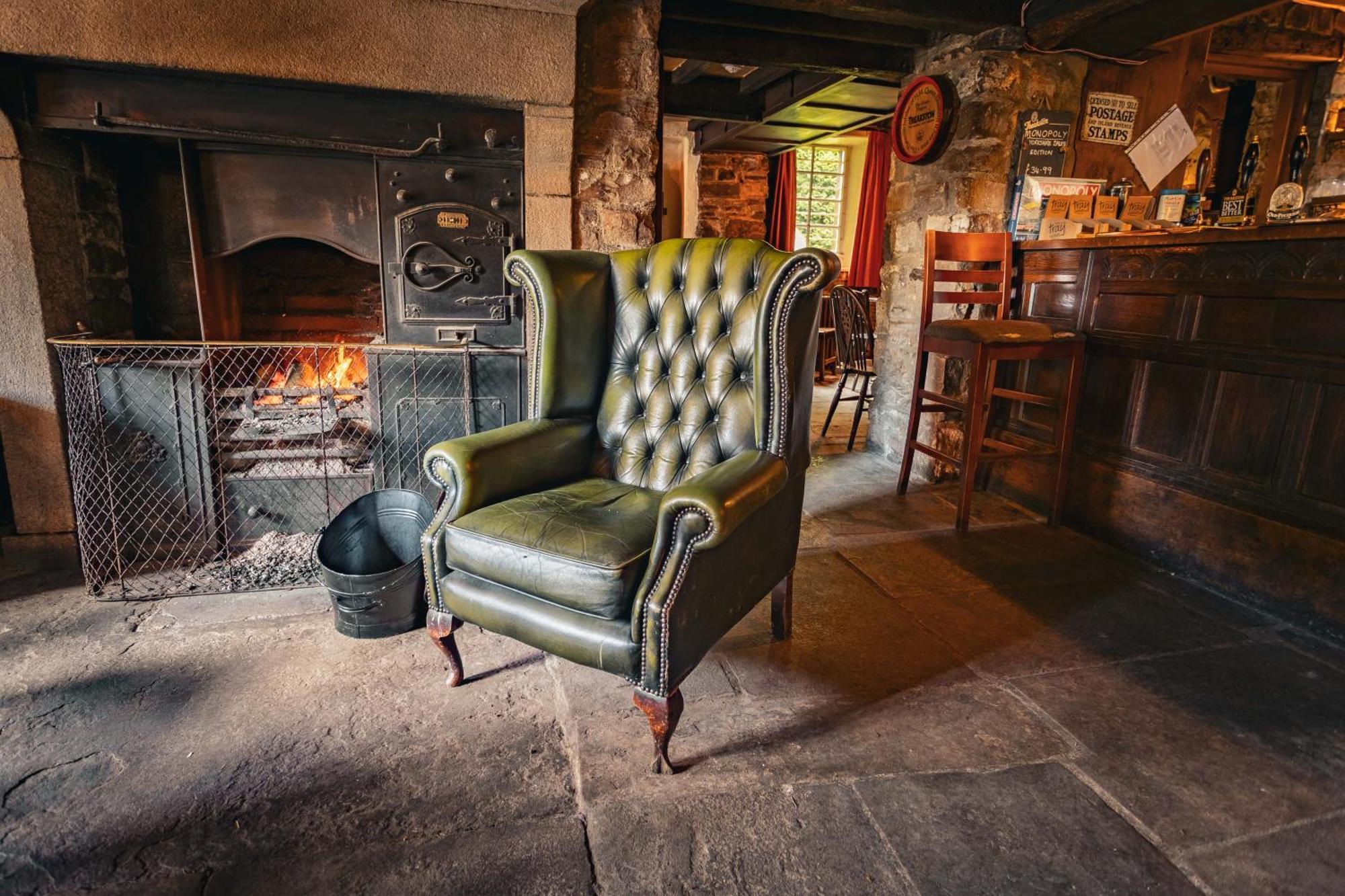 The Green Dragon At Hardraw Buitenkant foto